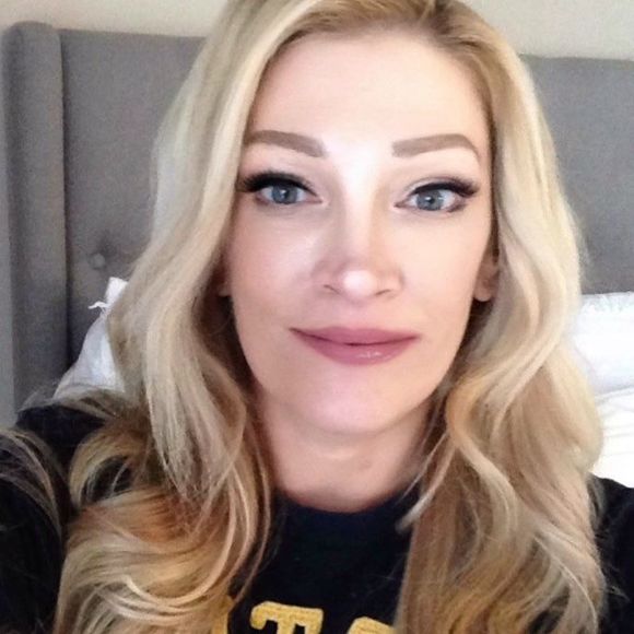 Meet your Posher, Cris - Picture 1 of 1